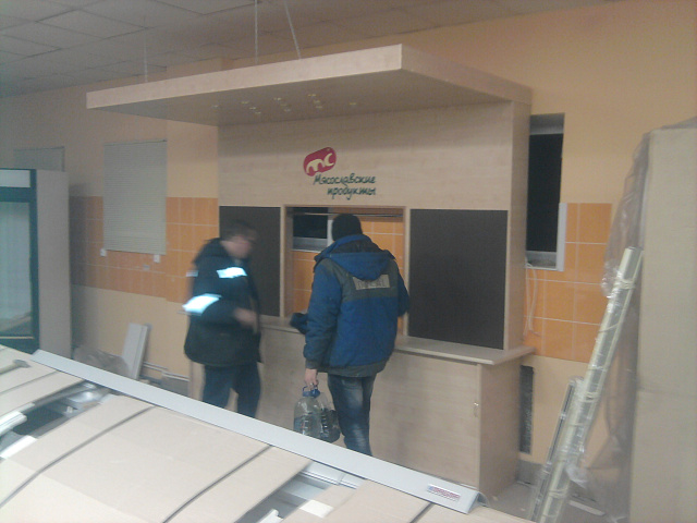 Монтаж рекламных конструкций